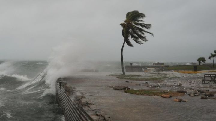 Declaran autoridades 'zona catastrófica' a Jamaica tras paso de huracán 'Melissa'