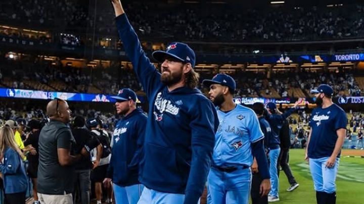 Blue Jays está a 1 victoria del título de MLB, dueño de Dodgers compra a Lakers y más en Top 3 Deportes