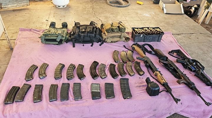 'Revientan' casa de seguridad en Rosario Tesopaco; detienen a ocho con armas y explosivos