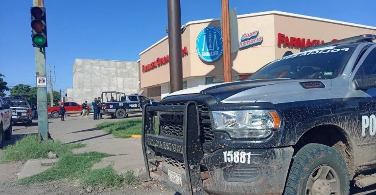Alerta por hombre que intentó lanzarse desde el techo de una farmacia
