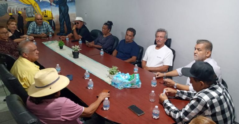 Pescadores de Guaymas y Empalme acuerdan precio de 13 pesos por kilo de calamar