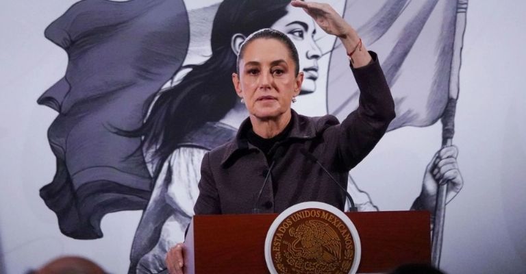 La presidenta Claudia Sheinbaum durante la conferencia matutina en Palacio Nacional