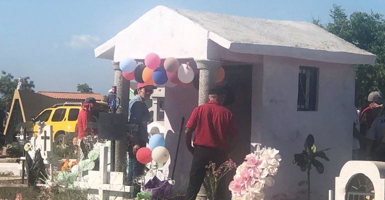 Tribuna recorrió el Panteón del Carmen de Ciudad Obregón para mostrar cómo se vive el Día de Muertos
