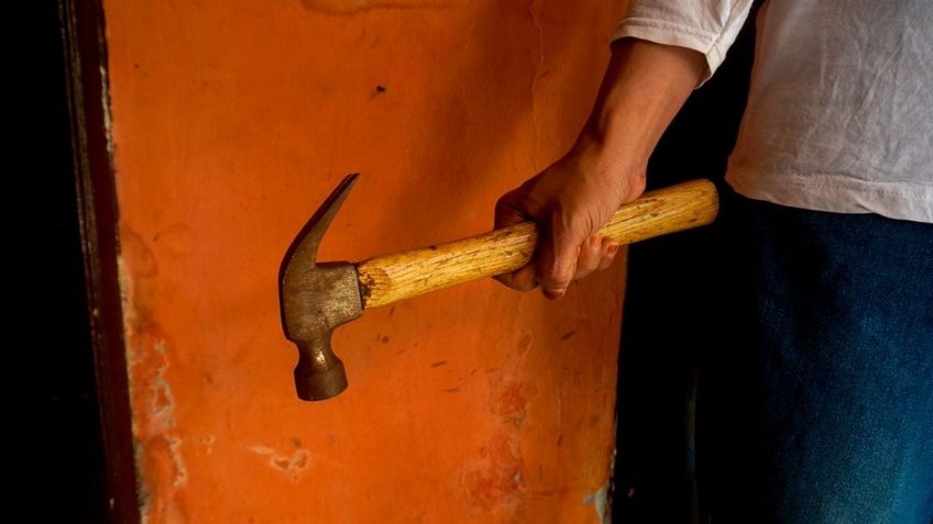 Brutal agresión en Iztapalapa: Cae hombre por golpear a su madre con un MARTILLO