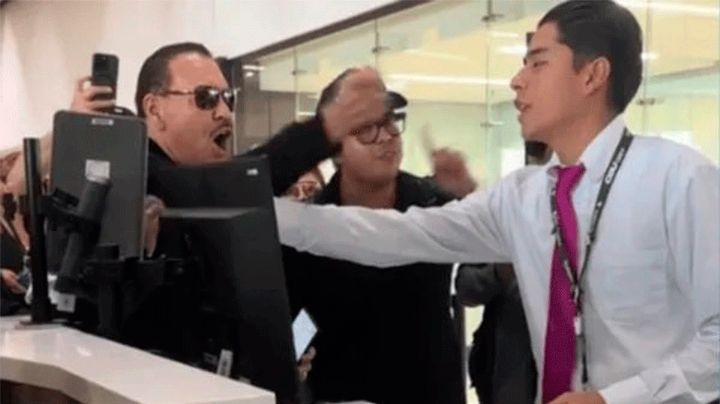 "A mí me vale mad…": Julio Preciado estalla contra empleado de aerolínea y se vuelve viral (VIDEO)