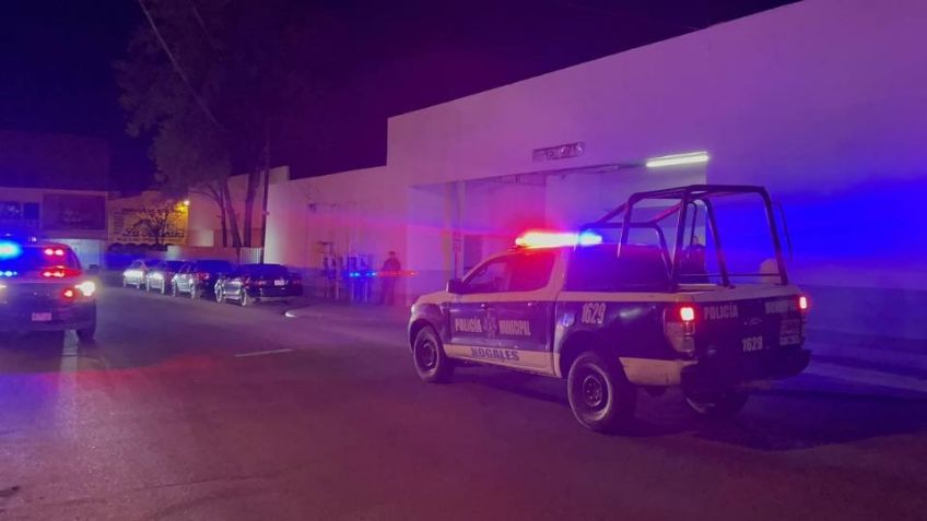 Hombre recibe balazo desde un vehículo desconocido y resulta lesionado al norte de Sonora