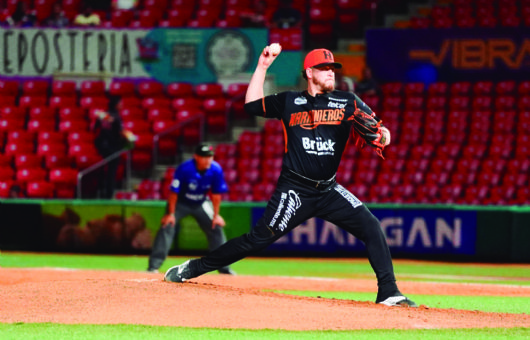 Naranjeros gana el primero en Mazatlán con gran labor de Wilmer Ríos