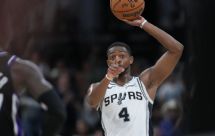 Ante baja de Wembanyama, Fox lidera el triunfo de los Spurs sobre Kings