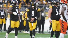 Foto que representa a Los Steelers superan a los Bengals, pero pierden a Aaron Rodgers por lesión