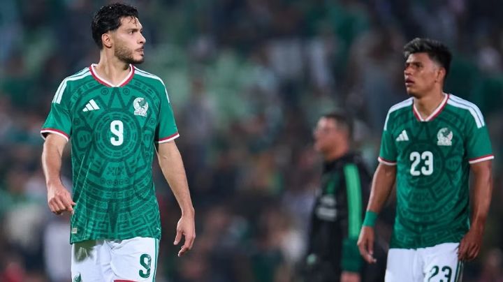 Raúl Jiménez arremete contra la afición tras abucheos y gritos homofóbicos a la Selección Mexicana