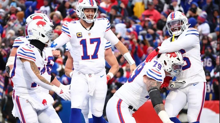 Allen y los Bills embisten fuerte y le pasan por encima a los Buccaneers