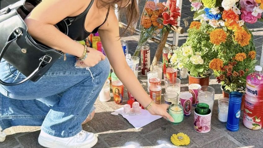 Ciudadanos colocan altares de muerto en Waldo's de Hermosillo; buscan honrar a las víctimas