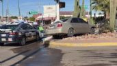 Foto ilustrativa de la nota titulada: TREMENDO ACCIDENTE: Se sube a la guarnición y choca monumento frente a la cascada de Ciudad Obregón
