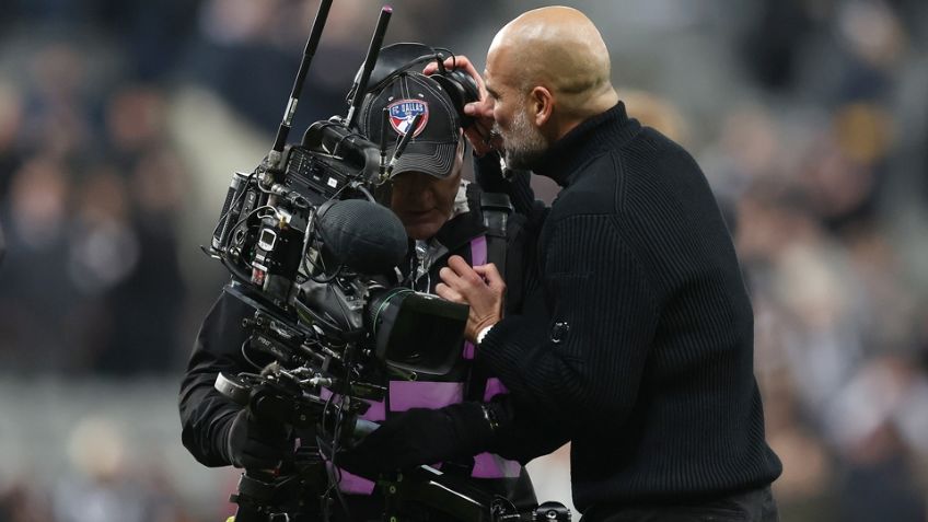 Pep Guardiola se enfrenta a grave polémica; el entrenador del Manchester City 'pelea' con camarógrafo