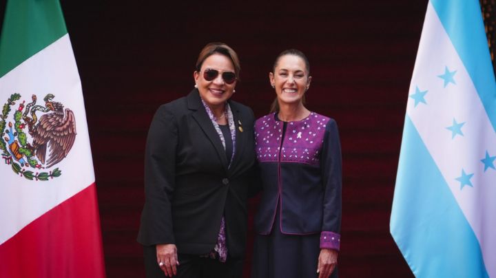 VIDEO: Sheinbaum recibe a la presidenta de Honduras, Xiomara Castro, en Palacio Nacional