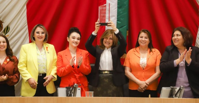 En la categoría de Función Pública se reconoció a Martha Patricia Patiño Fierro