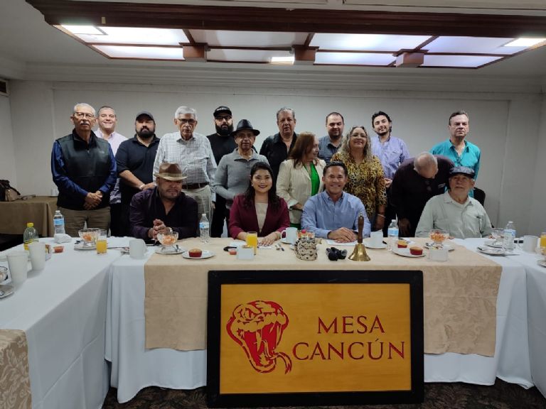 Integrantes de la Mesa Cancún