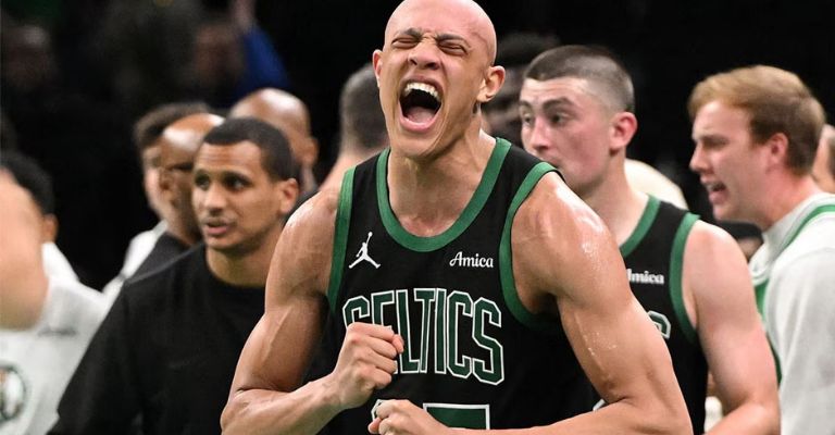 Los Celtics festejaron ante su afición