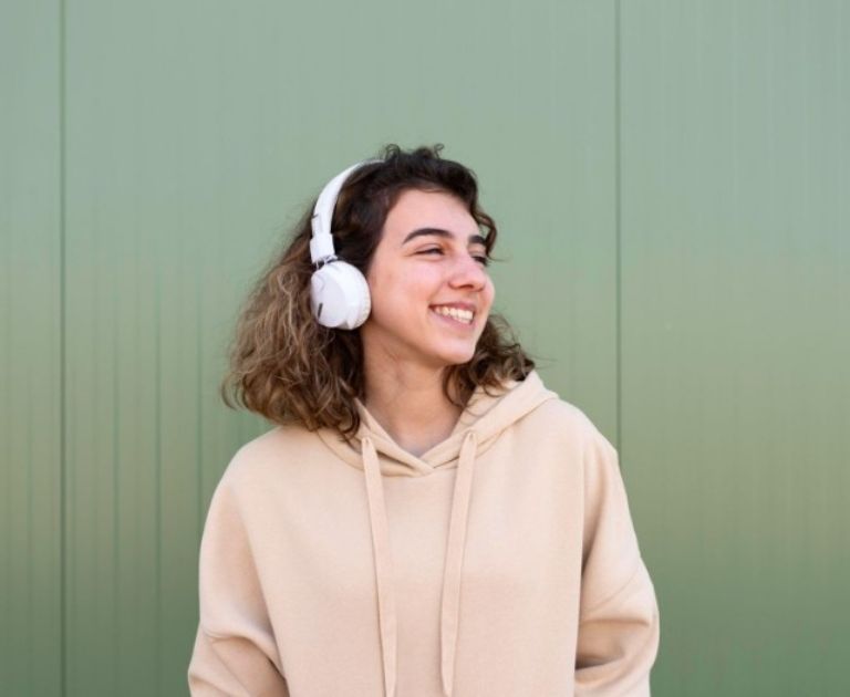Audífonos inalámbricos de diadema: máxima comodidad