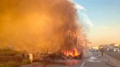 Foto ilustrativa de la nota titulada: Cajeme: Conductor se salva por poco en incendio que calcinó un tráiler en Caseta de Esperanza