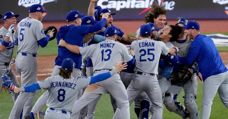 Dodgers se coronaron en patio ajeno