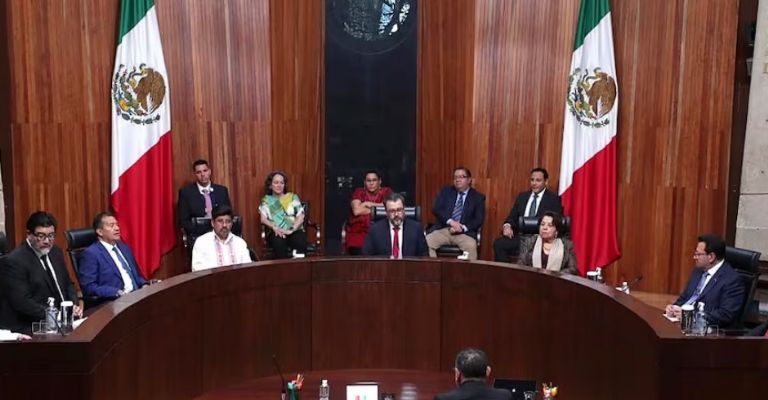 Gilberto Batiz asume como presidente del Tribunal Electoral; estos son sus cinco compromisos