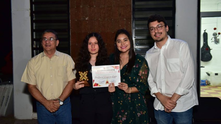Montserrat Raygoza, promesa del arte en la región del Mayo; recibió Premio a la Juventud Navojoense