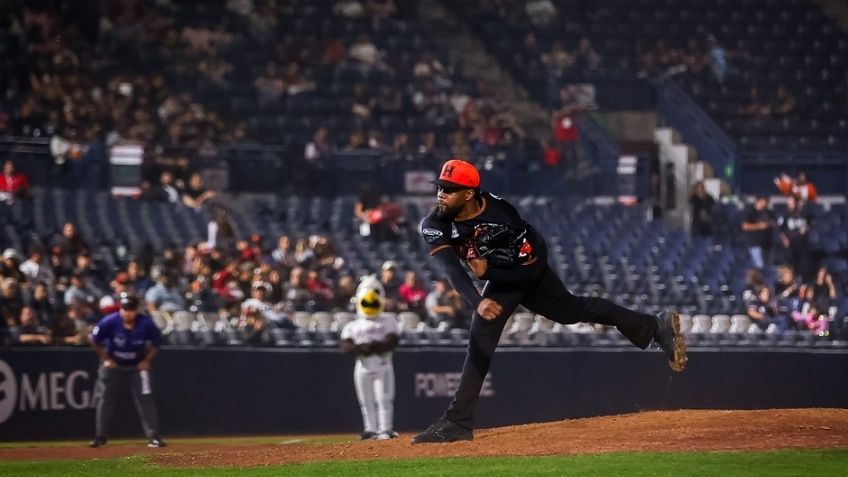 Naranjeros de Hermosillo asegura serie ante Águilas con juego completo de Toussaint