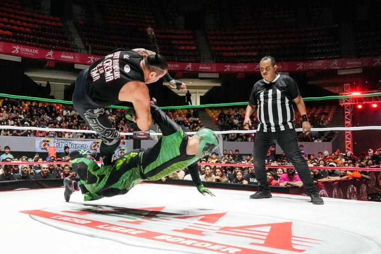 Hermosillo disfrutó la noche de lucha. Foto: Cortesía de Ismael García