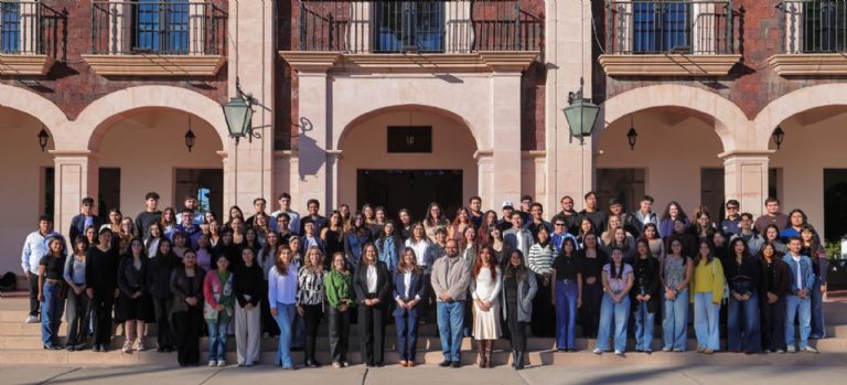 Alumnos se van de intercambio 