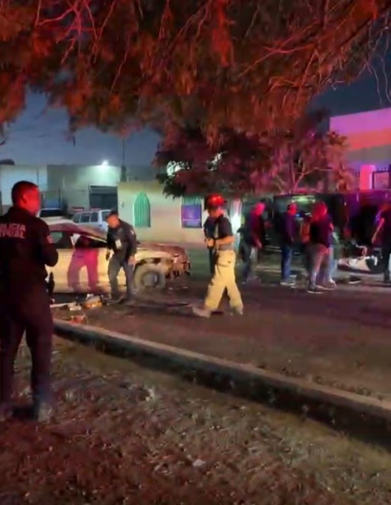 La mujer afectada recibió atención médica en el lugar de los hechos.
