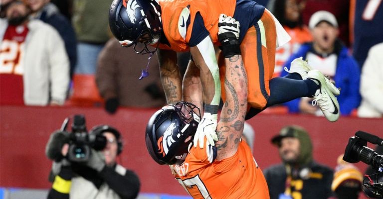 Los Broncos siguen aferrados a la cima