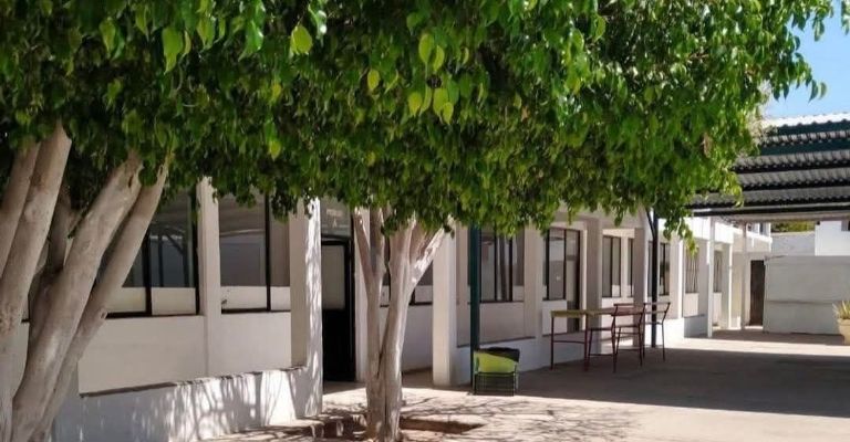 Alumna ataca con un cuchillo a su compañera en una escuela secundaria de Empalme, Sonora.