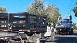 Foto que representa a Vehículo de carga daña cables y poste en el centro de Hermosillo; ya había pasado antes