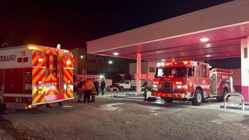 Trabajadores caen a fosa de gasolina en Tijuana; ambos fueron rescatados en paro cardiorrespiratorio