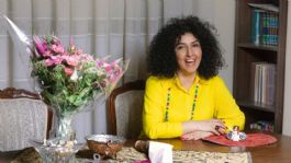 Foto que representa a Detienen con VIOLENCIA a Narges Mohammadi, Nobel de la Paz 2023: Esto es lo que se sabe