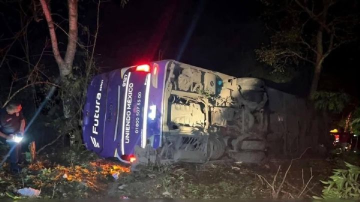 Alerta Roja: FUERTE accidente en carretera de Hidalgo deja cinco muertos y más de 20 heridos