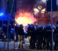 Policías heridos e incendios; partido del Inter y el Génova de la Serie A causa disturbios en Italia