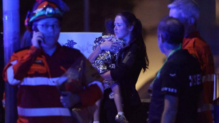 Tiroteo durante celebración judía en Bondi Beach, Sídney, deja más de 10 muertos: Acusan TERRORISMO