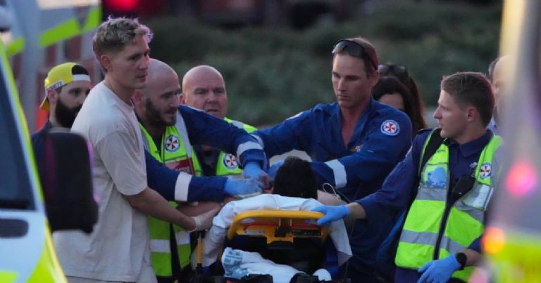 Tiroteo durante festividad judía en Sídney es calificado como acto terrorista
