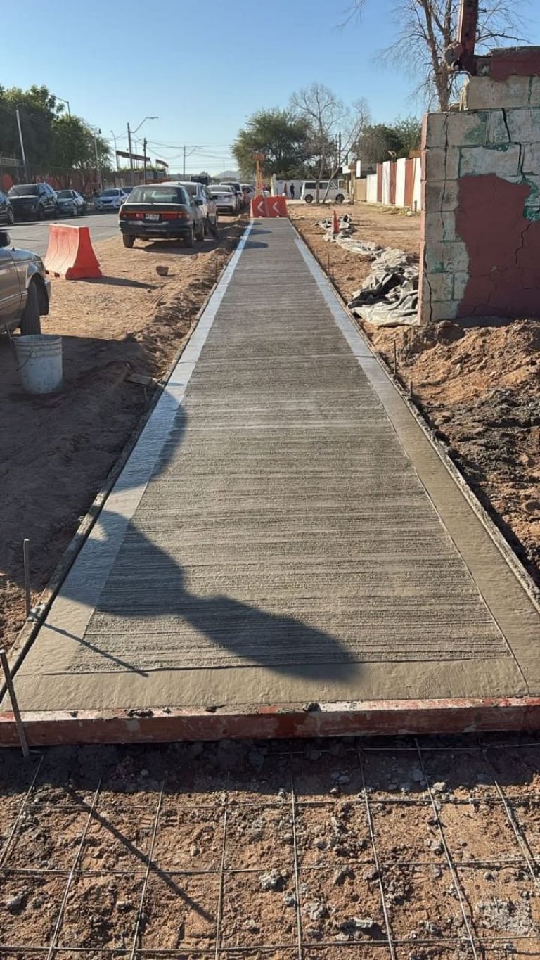 Avanza construcción de banquetas del programa Camina Segura en las colonias Olivos y La Plata de Hermosillo