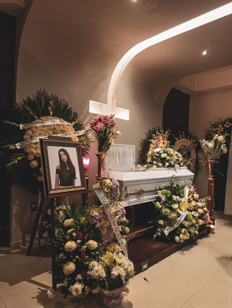 Sus restos fueron velados antes de su sepultura