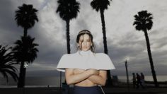 Rosalía estrena videoclip de 'La Perla' y deslumbra con esgrima, patinaje y simbolismo