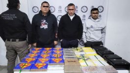 Foto que representa a Arrestan a tres pasajeros de autobús en carretera de Sonora; llevaban cargamento de droga