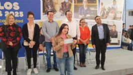 Foto que representa a Gobierno de Sonora entrega estímulos económicos a personas con discapacidad en Hermosillo