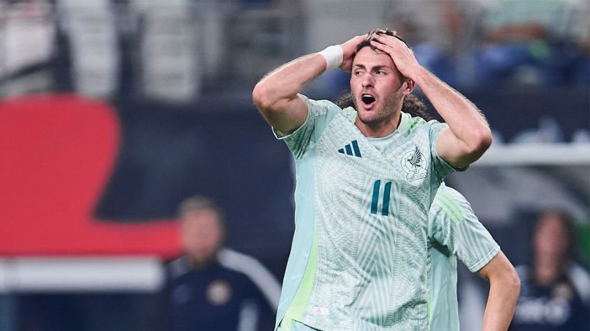 Dura baja para la Selección Mexicana; 'Santi' Giménez tendría que ser operado y perderse el Mundial 2026