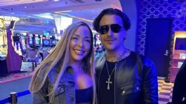 Foto que representa a ¿Otra infidelidad? Filtran que Christian Nodal coqueteó con guapa periodista tras ser vinculado a violinista