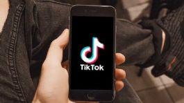 Foto que representa a ¿Fin de la 'guerra' entre EU y China? TikTok firma acuerdo con tres inversores para vender su negocio en Estados Unidos