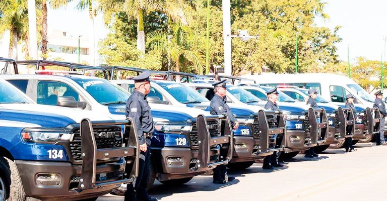 Ciudad Obregón: Entrega Lamarque Cano nuevo parque vehicular y equipo tecnológico a la SSPM para mejorar seguridad