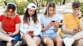 Foto que representa a Sonora: 'Amor y Convicción' impulsa el programa 'Advertencia' para evitar adicciones a redes sociales y dispositivos electrónicos